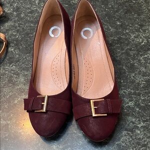 Elegant Burgundy Flats with Buckle